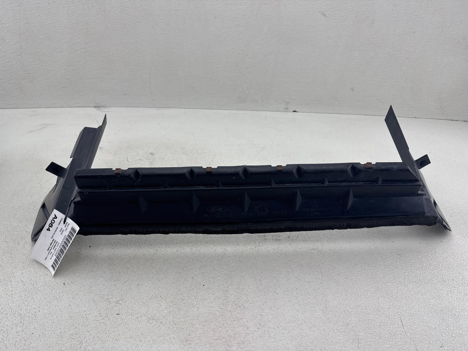 02-05 Ford Thunderbird Radiator Deflector Duct Air Guide Baffle Oem