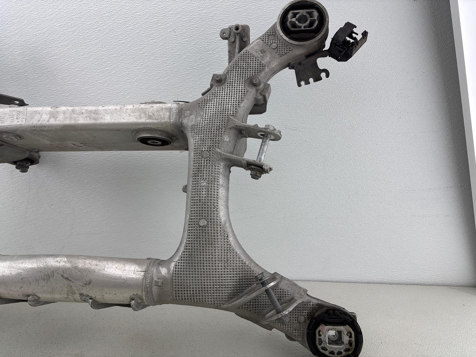 19-23 Bmw X5 Rear Axle Subframe Suspension Carrier Crossmember Oem 6894149