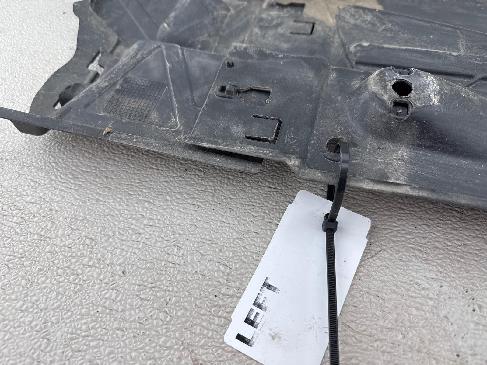 15-20 Volkswagen Golf Gti Rear Left Underbody Trim Cover 5Q0825271A