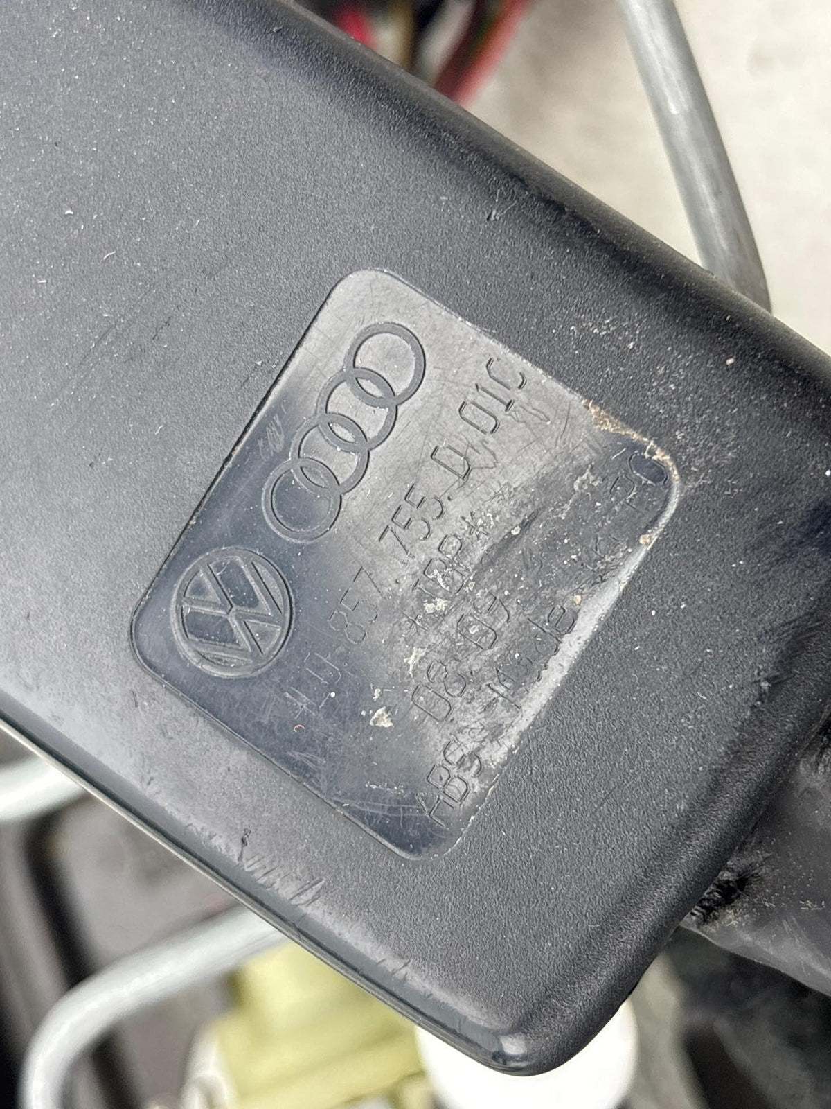 07-15 Audi Q7 Front Left Side Seat Lower Track Frame Mount Bracket Oem