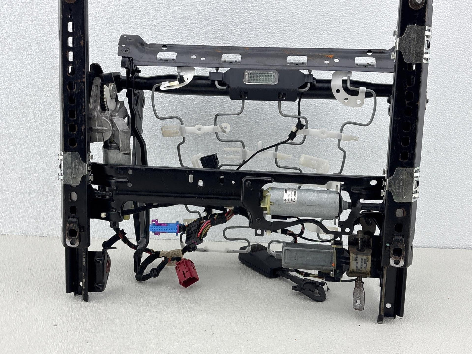 07-15 Audi Q7 Front Left Side Seat Lower Track Frame Mount Bracket Oem