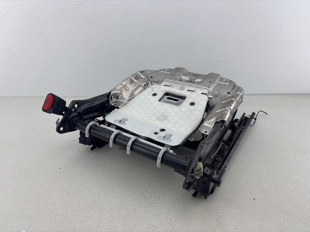 15-17 Land Rover Discovery Sport L550 Front Right Passenger Seat Track W/ Motors