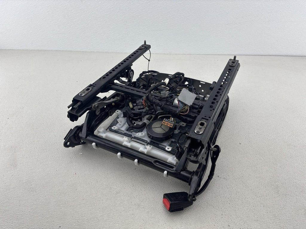 15-17 Land Rover Discovery Sport L550 Front Right Passenger Seat Track W/ Motors