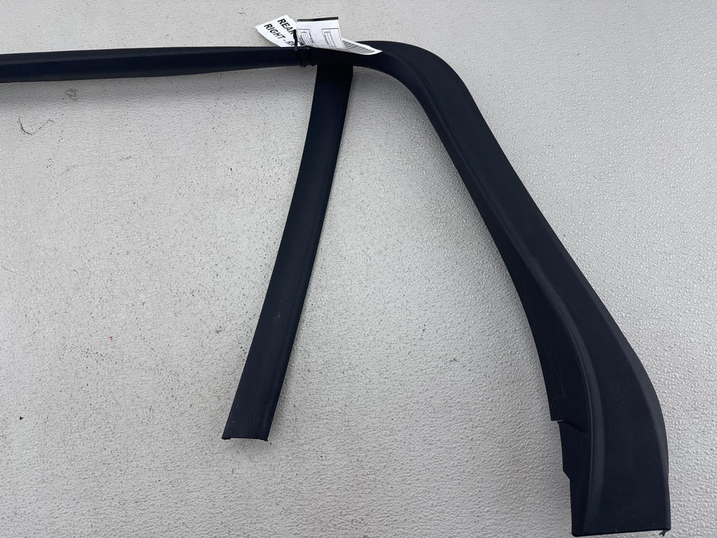 19-25 Bmw X5 G05 Rear Right Passenger Side Door Window Frame Trim Panel Oem Rh