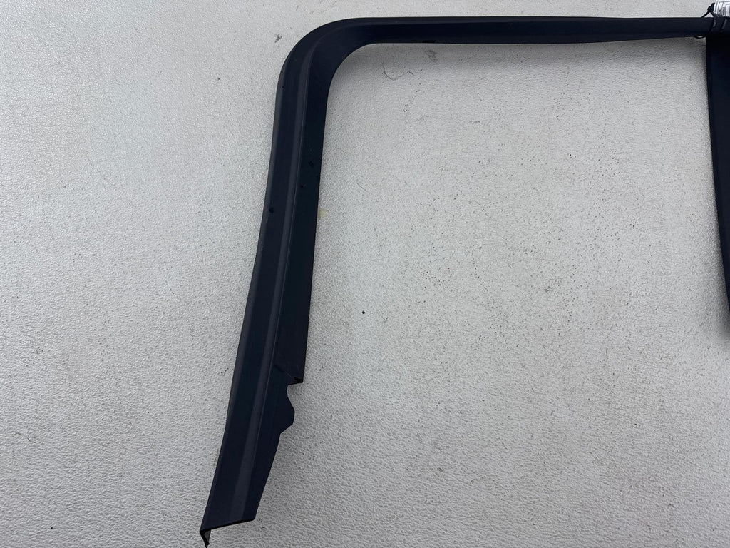 19-25 Bmw X5 G05 Rear Right Passenger Side Door Window Frame Trim Panel Oem Rh