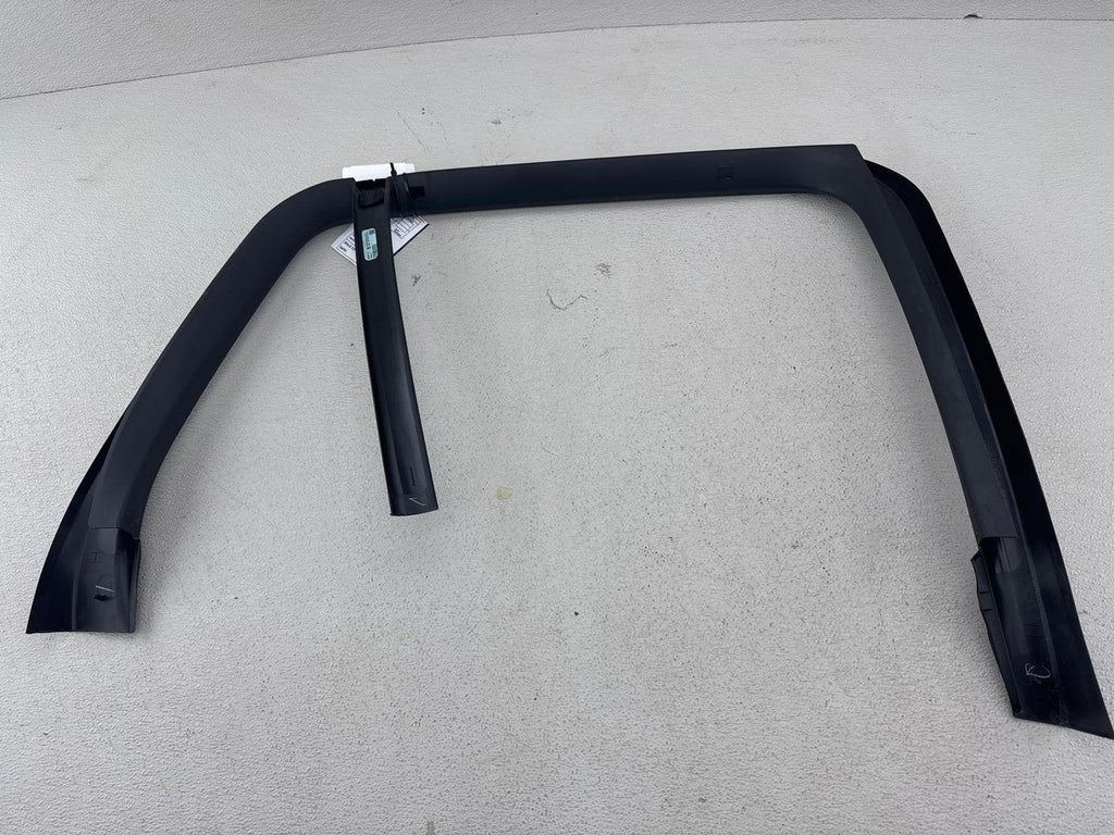 19-25 Bmw X5 G05 Rear Right Passenger Side Door Window Frame Trim Panel Oem Rh