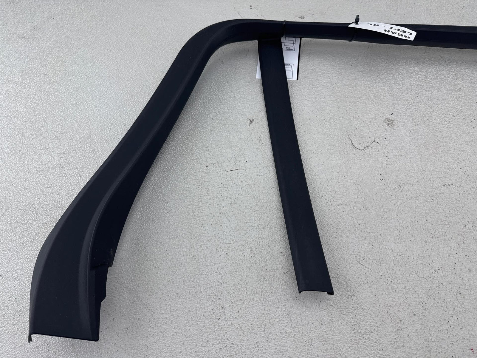 19-25 Bmw X5 Left Rear Door Upper Trim Panel  Assy Oem