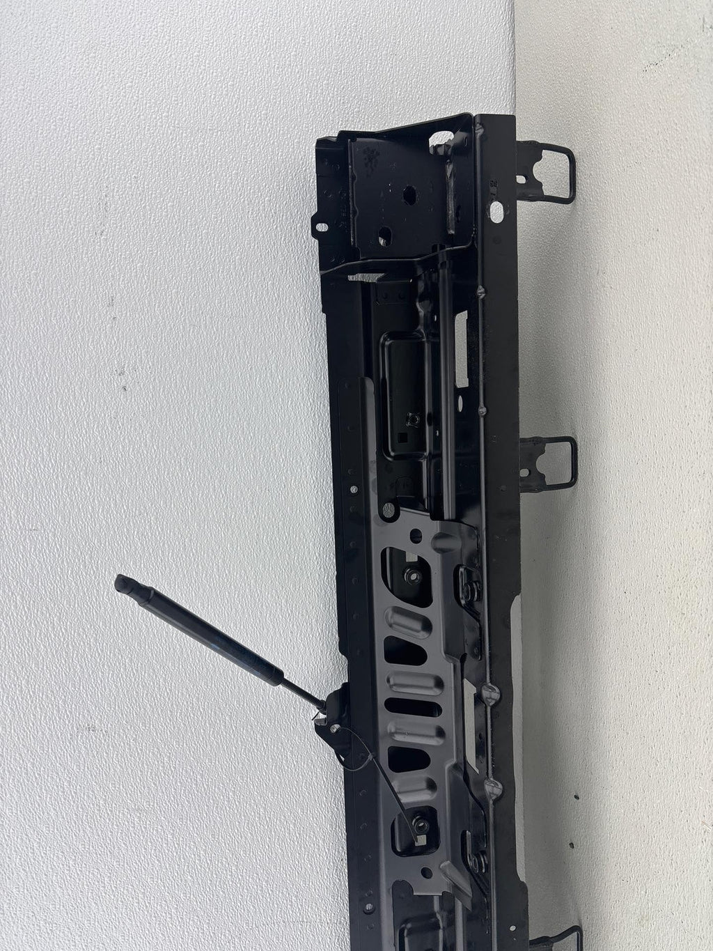 19-23 Bmw X5 G05 Fastening Handle Couches Isofix Back 7444988 Oem