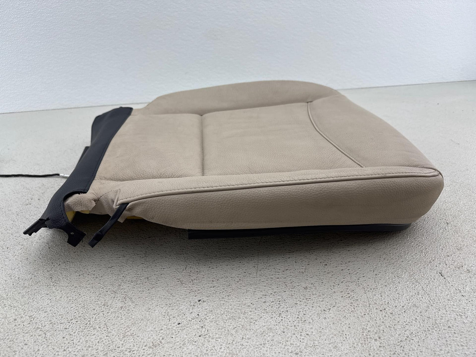 07-11 Bmw E90 335D 335I Front Right Passenger Seat Lower Cushion Oem