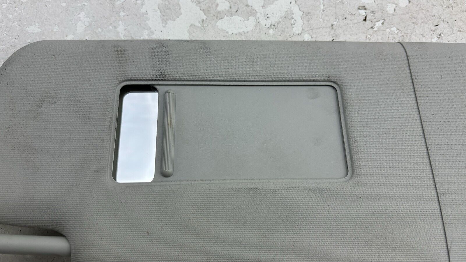 11 - 17 Volkswagen Passat Roof Right Side Sun Visor White 8H0010501 Genuine Oem