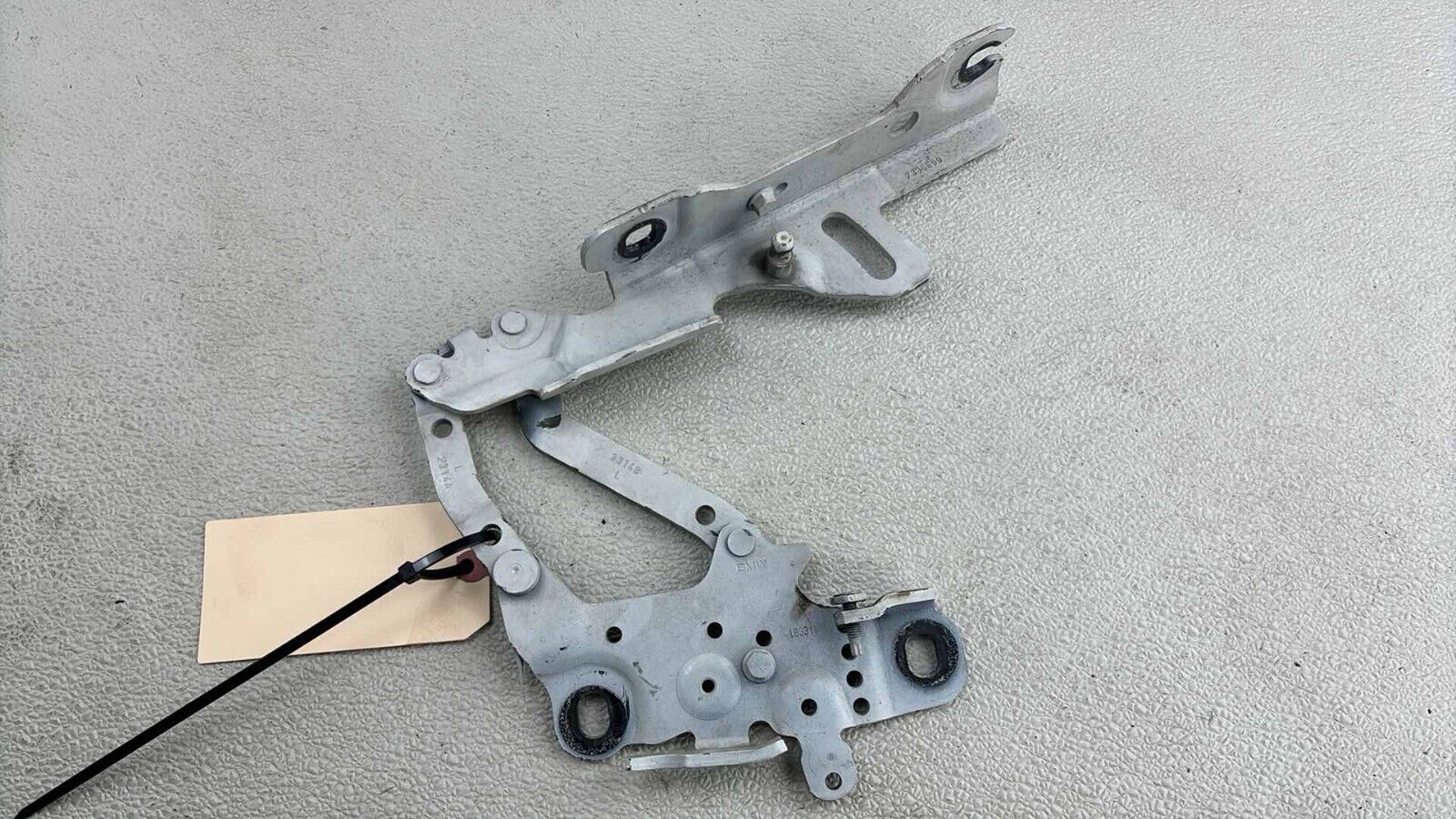 13-20 Bmw 320I 328I M4 F30 2.0L Front Left Side Hood Bonnet Hinge Support Oem