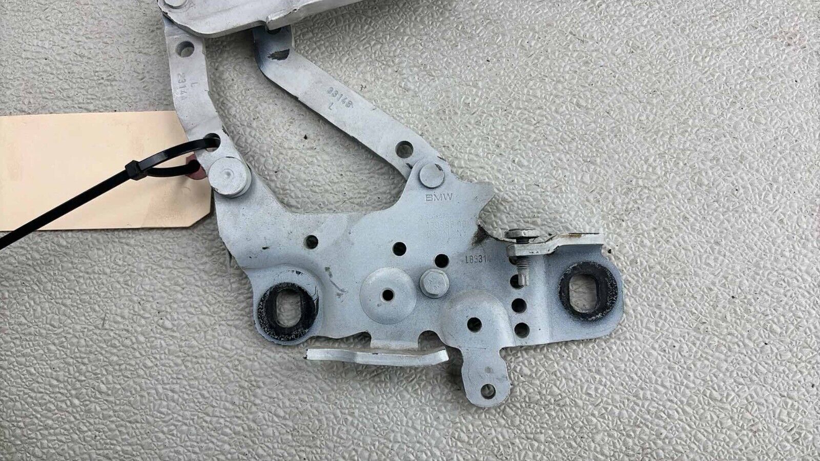 13-20 Bmw 320I 328I M4 F30 2.0L Front Left Side Hood Bonnet Hinge Support Oem