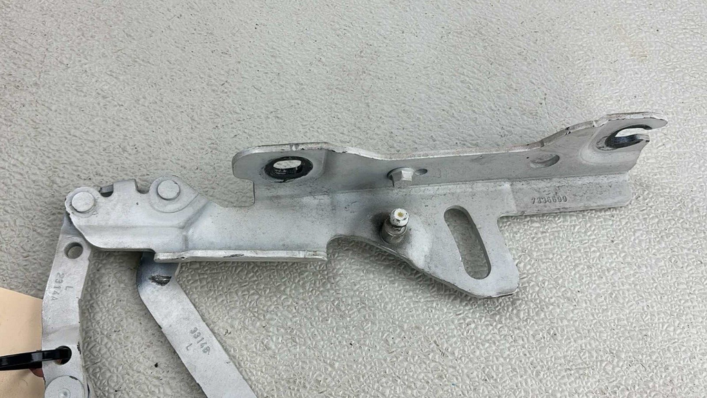 13-20 Bmw 320I 328I M4 F30 2.0L Front Left Side Hood Bonnet Hinge Support Oem