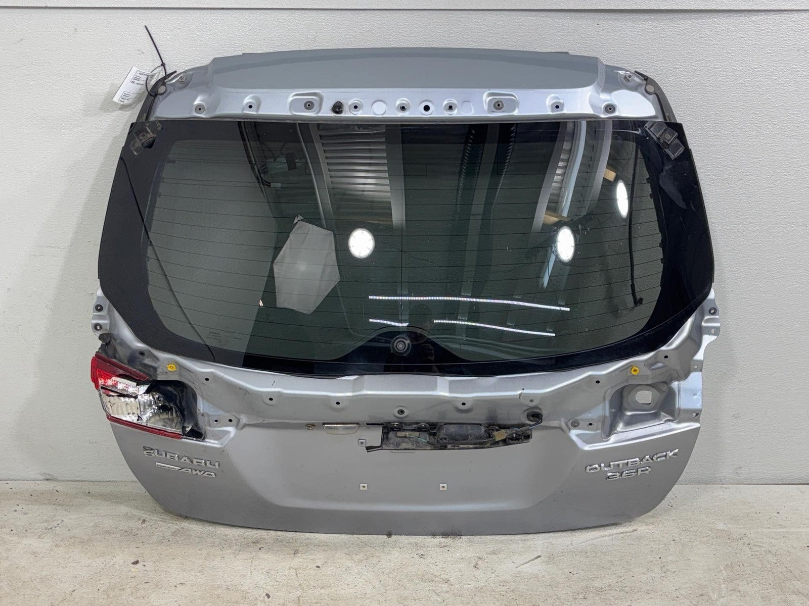 15-19 Subaru Outback Rear Trunk Liftgate Tailgate Hatch Lid Oem