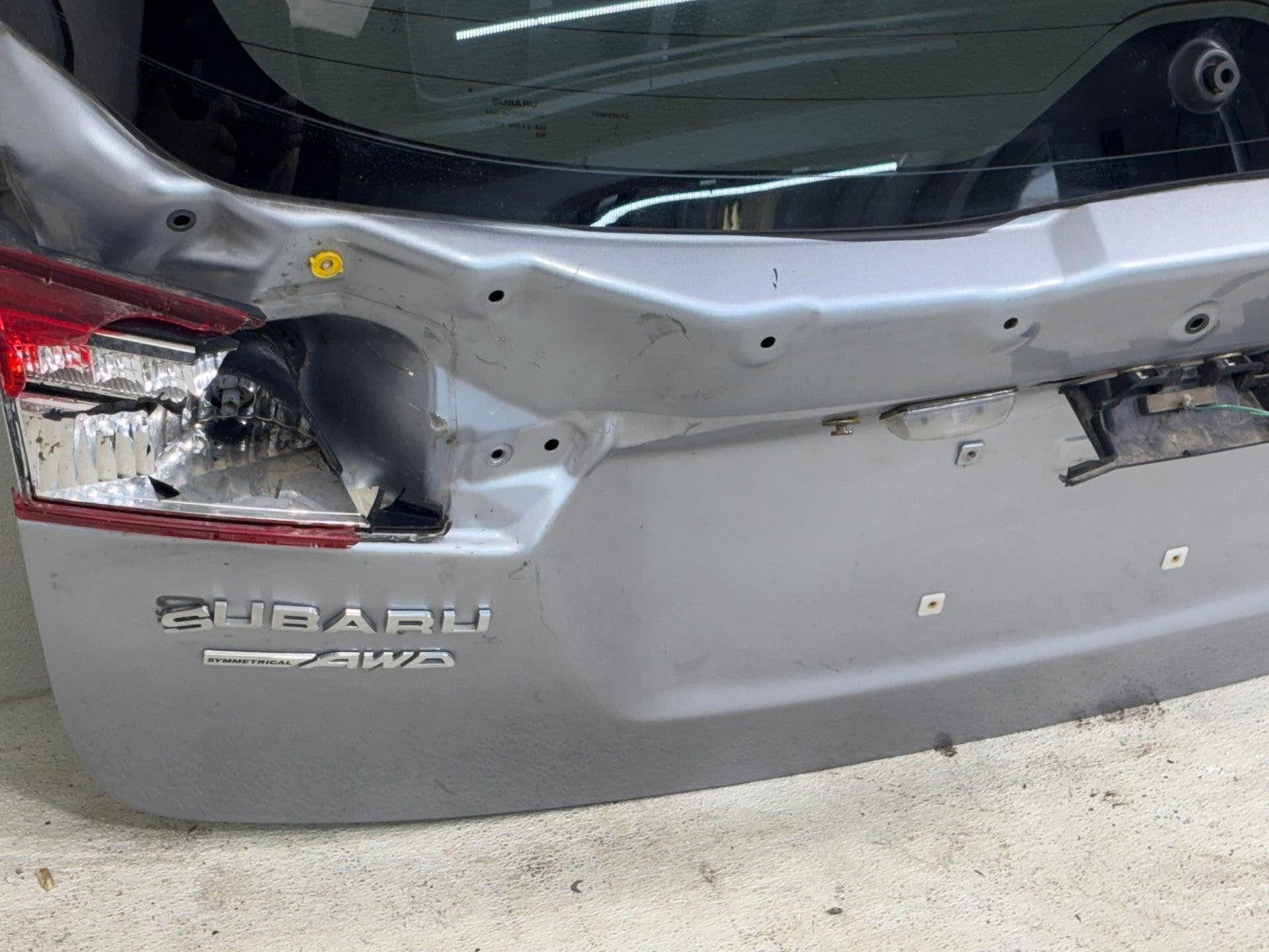 15-19 Subaru Outback Rear Trunk Liftgate Tailgate Hatch Lid Oem