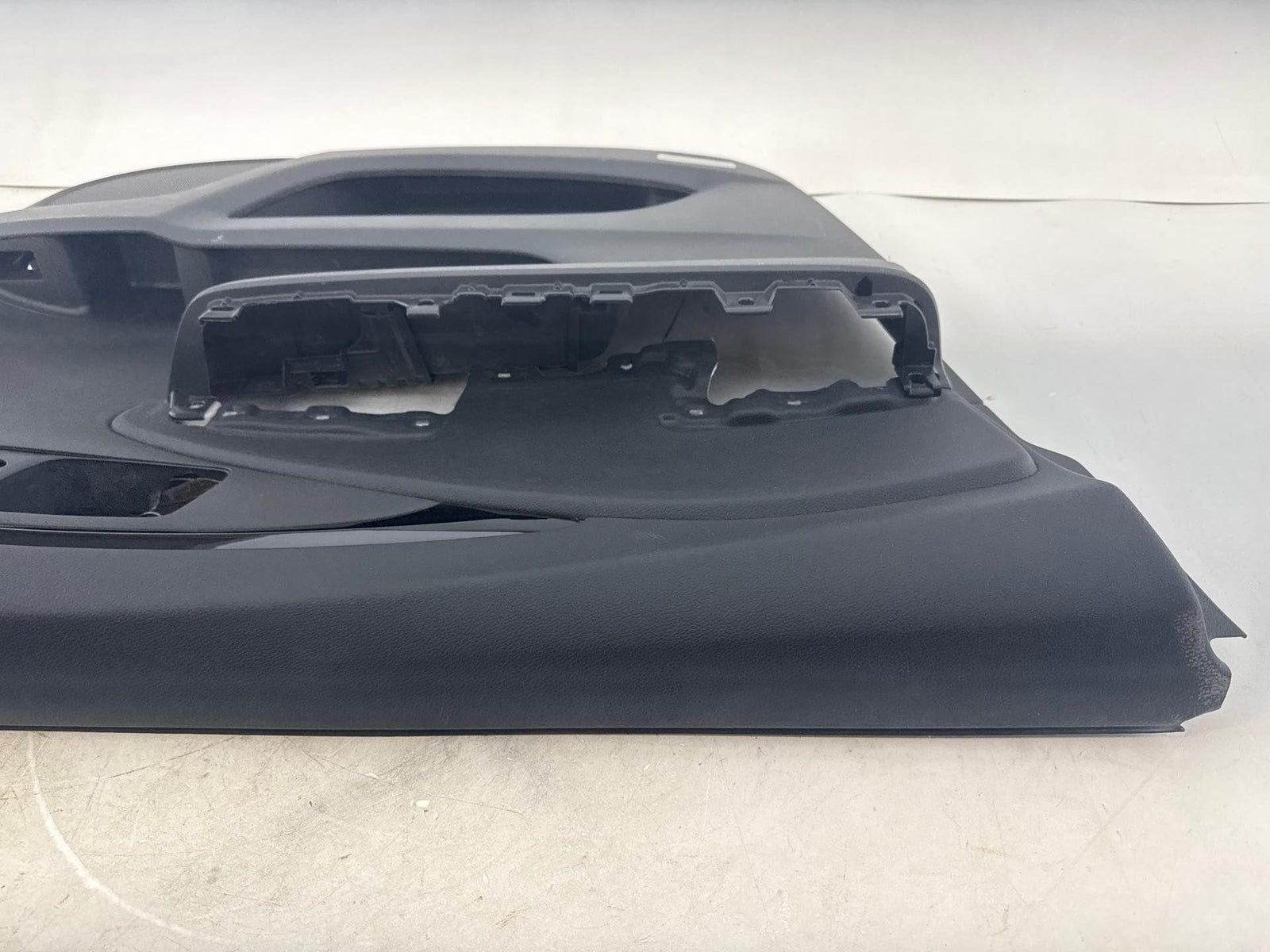 16-23 Honda Pilot/Passport Front Left Interior Door Panel Trim Cover Oem