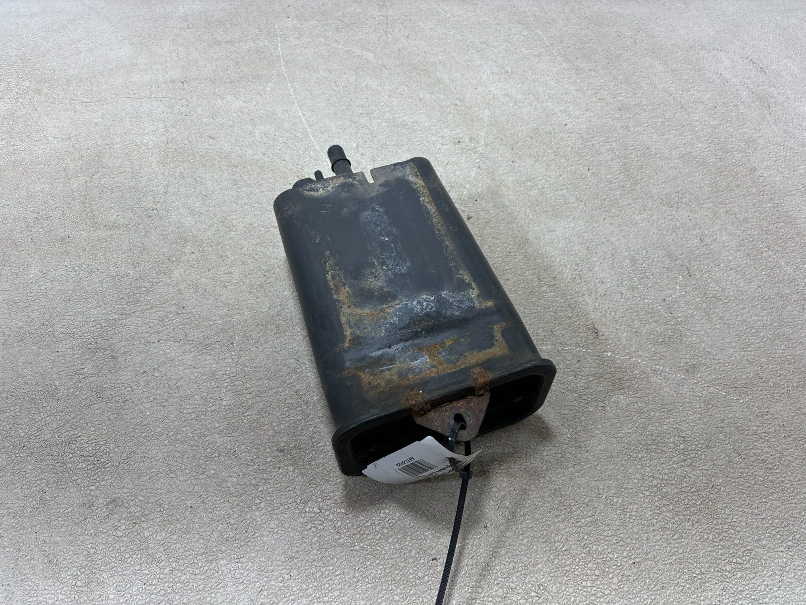 2000 - 2005 Buick Lesabre Custom Genuine Fuel Vapor Canister Black Oem 17098136