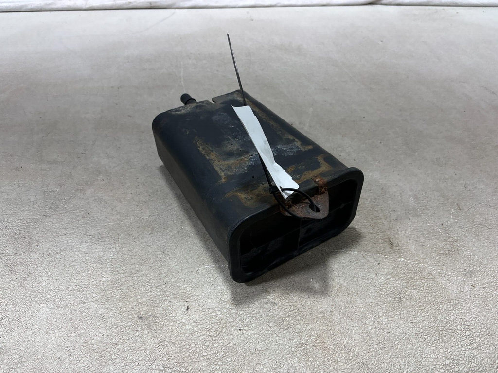 2000 - 2005 Buick Lesabre Custom Genuine Fuel Vapor Canister Black Oem 17098136