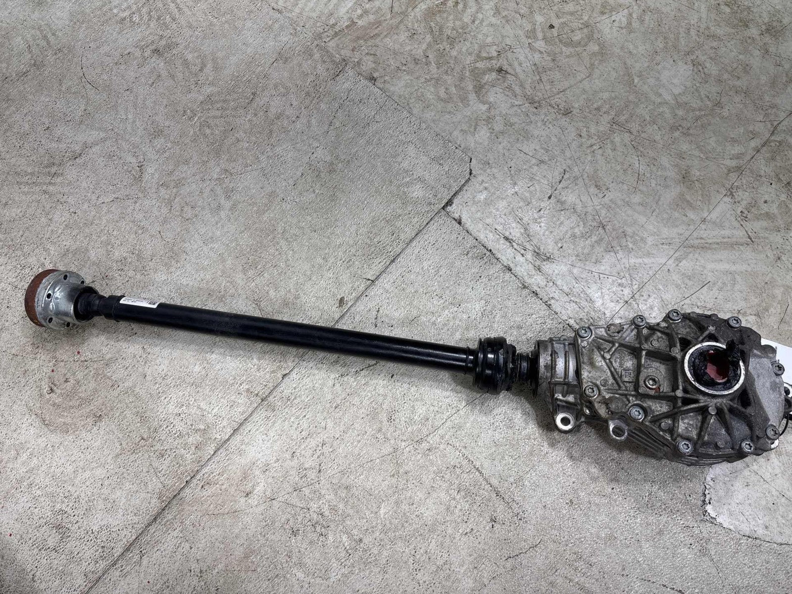 18-25 Alfa Romeo Stelvio 2.0L Front Axle Differential Carrier W/ Drive Shaft Oem