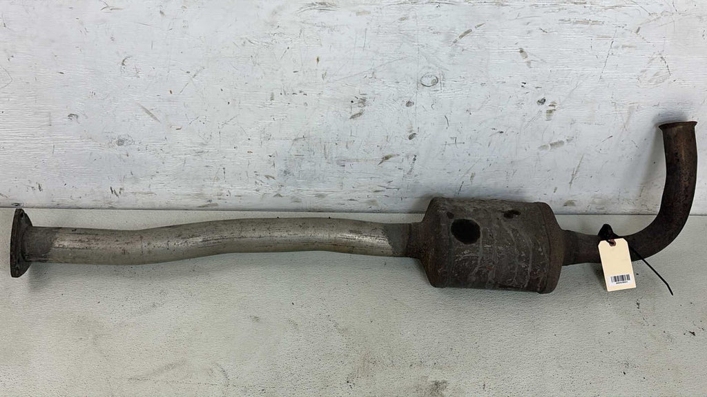 1996-2002 Chevy Express Gm 3Way Catalytic Convertor W/ Exhaust Manifold 15729712