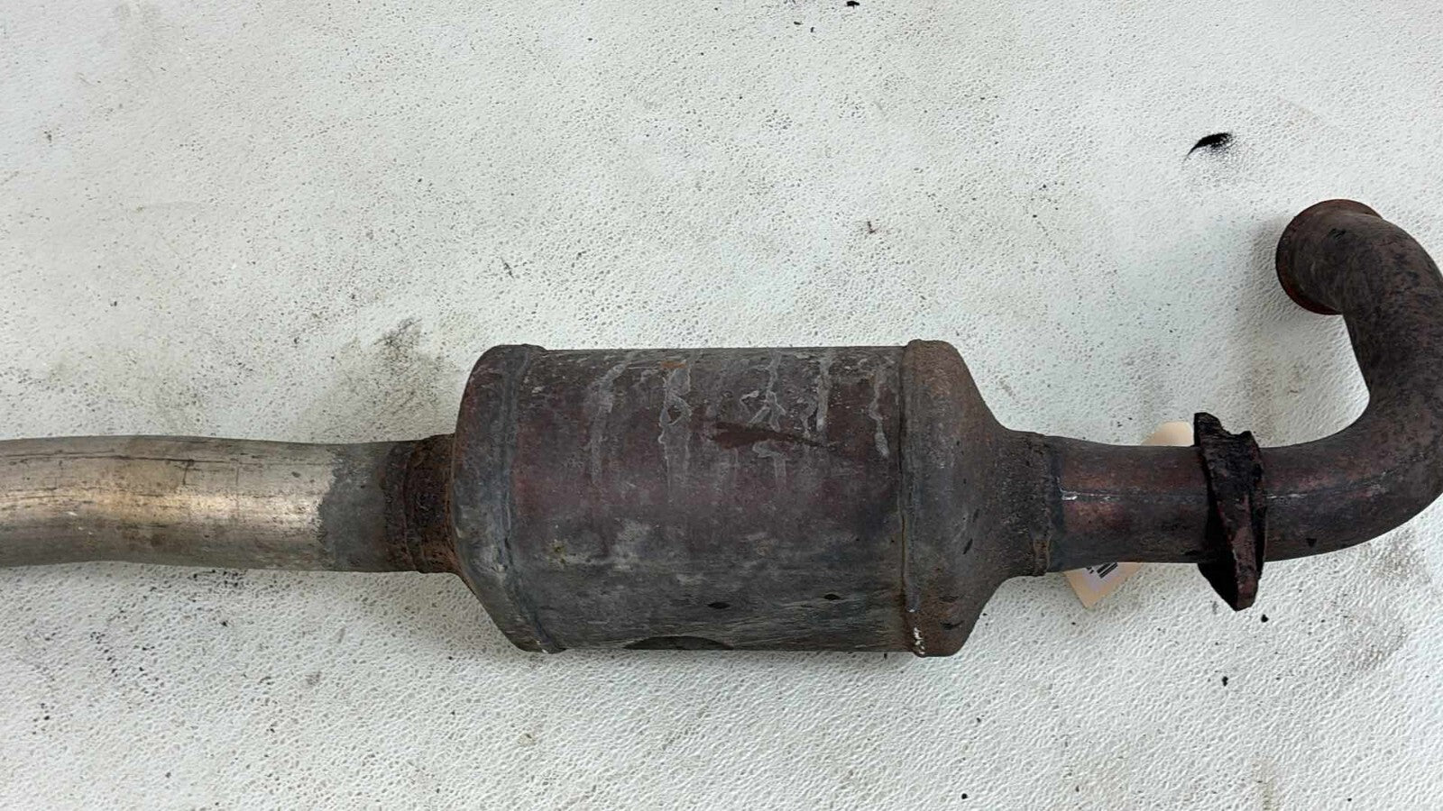 1996-2002 Chevy Express Gm 3Way Catalytic Convertor W/ Exhaust Manifold 15729712