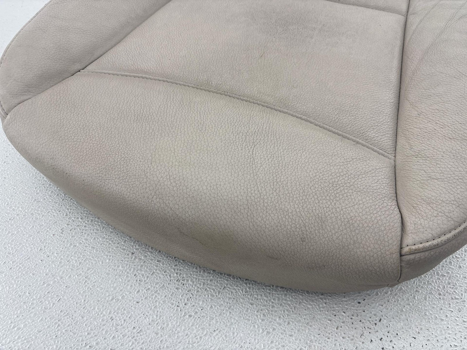 07-11 Bmw E90 335D 335I Front Left Driver Seat Lower Cushion Oem.