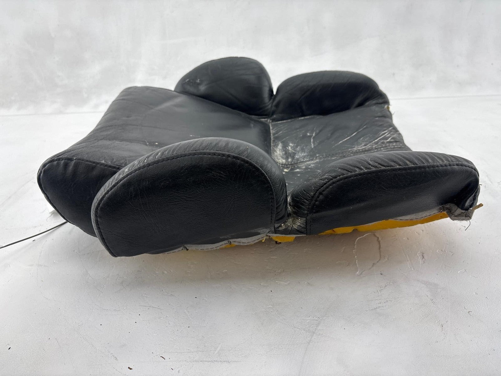 1991 Chevrolet Corvette Front Right Lower Seat Bottom Cushion Oem