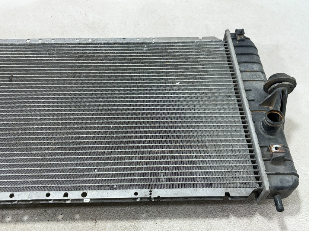 2000-2005 Buick Lesabre/Pontiac Bonneville 3.8L Radiator 89018545 Oem