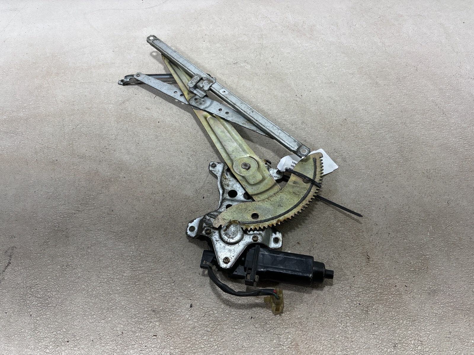 1992 Toyota Land Cruiser Rear Left Door Window Regulator Motor Oem 85720-60010