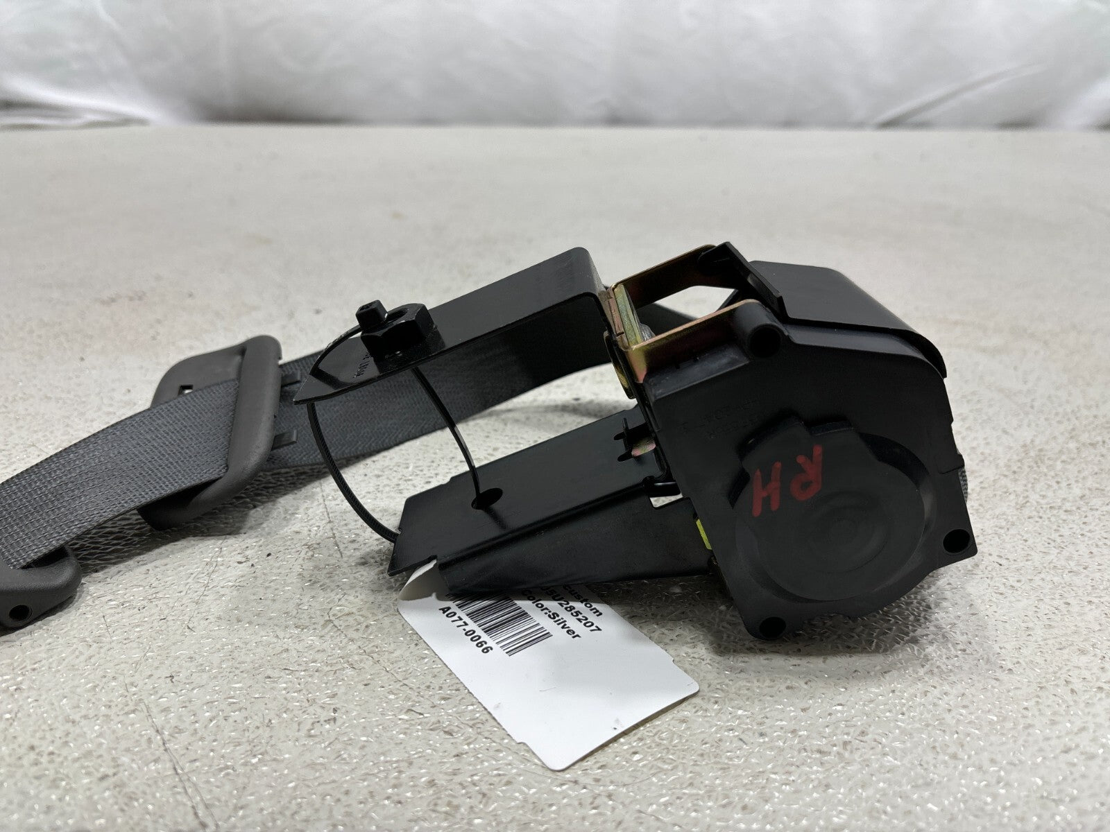 2000-2005 Buick Lesabre Right Passenger Side Seat Belt Oem