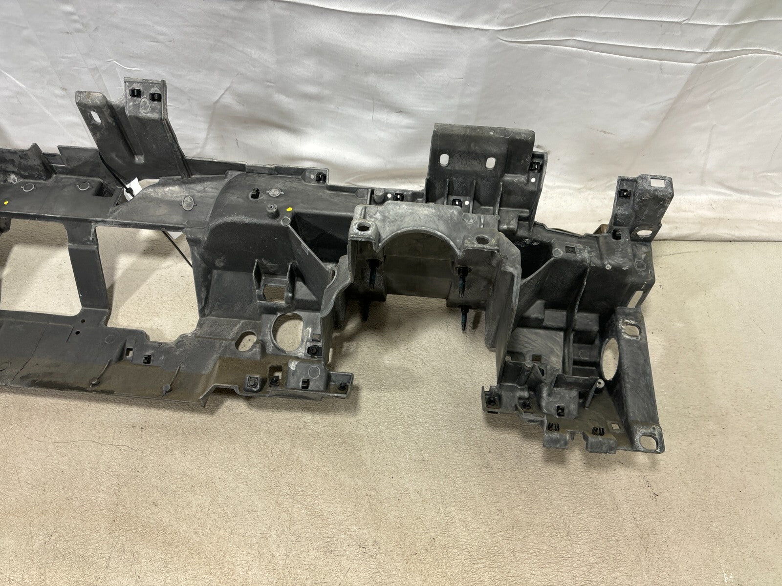 1998 - 2005 Buick Lesabre Custom Genuine Gm Dashboard Instrument Panel 25723897