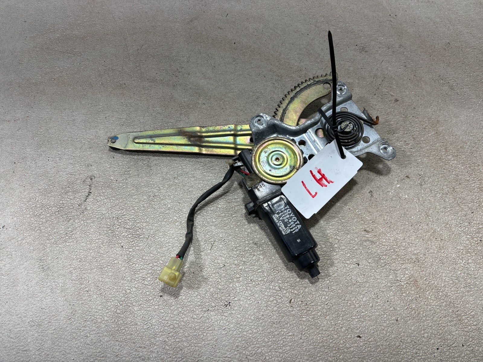 1992 Toyota Land Cruiser Front Left Door Window Regulator Motor Oem 85720-60020