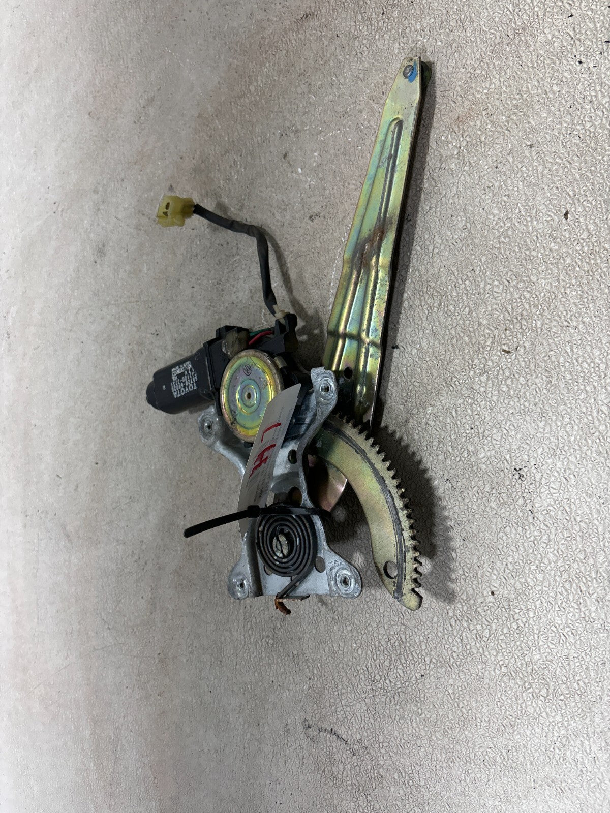 1992 Toyota Land Cruiser Front Left Door Window Regulator Motor Oem 85720-60020