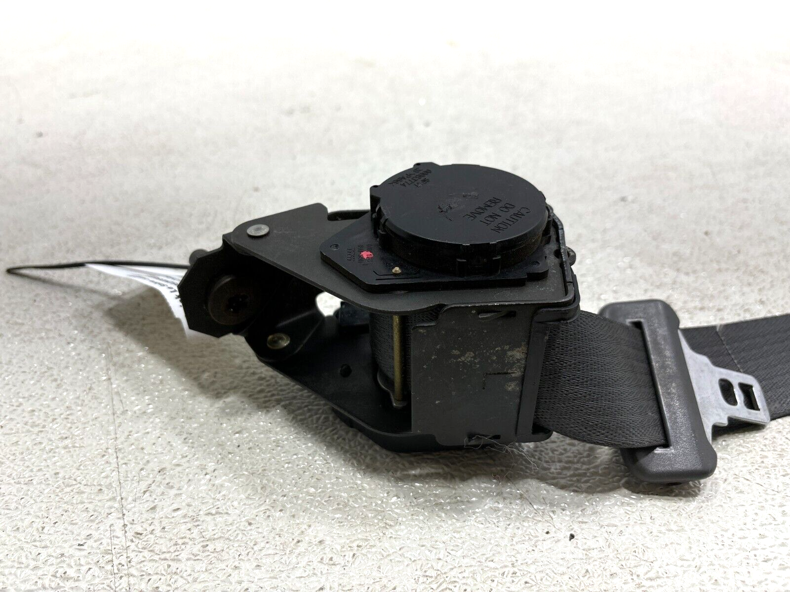 2000-2005 Buick Lesabre Rear Left Seat Belt Oem