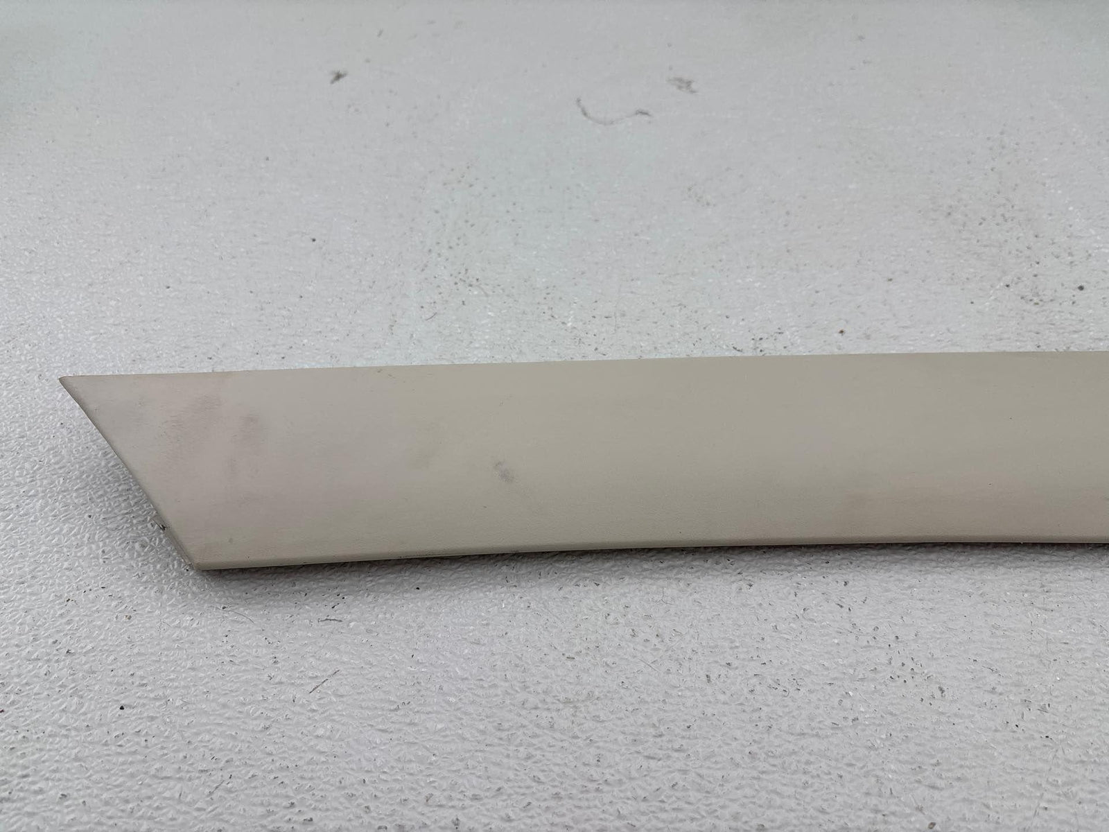 03-12 Land Rover Range Rover Hse L322 Rear Left Lift Gate Glass Side Trim Oem