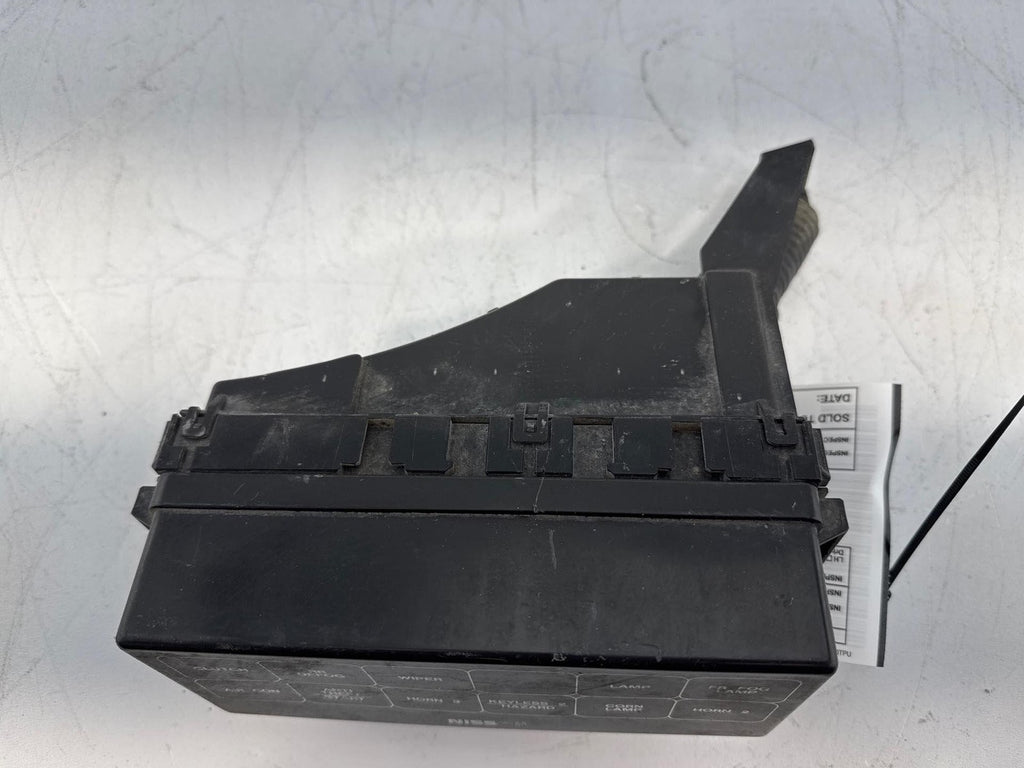 1995 - 1999 Nissan Maxima Under Hood Fuse Box Relay Unit Module Oem