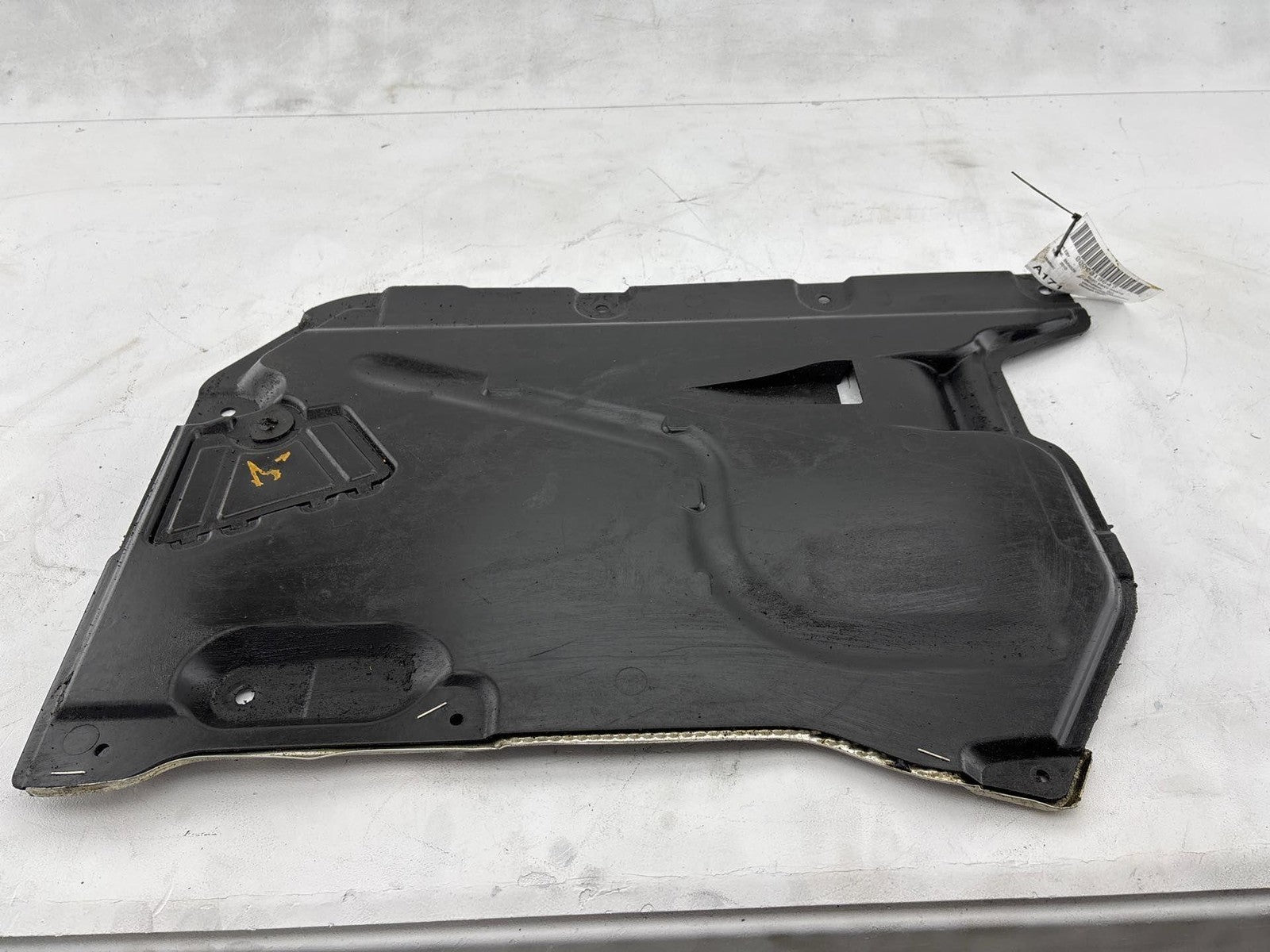 07-13 Bmw E90 328I 335I Engine Coating Center Underfloor Shield Guard Cover Oem