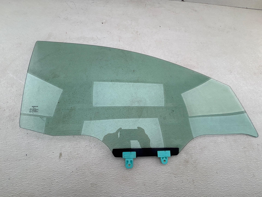 13-19 Nissan Sentra Front Right Door Window Glass Oem 80300-3Sg0A