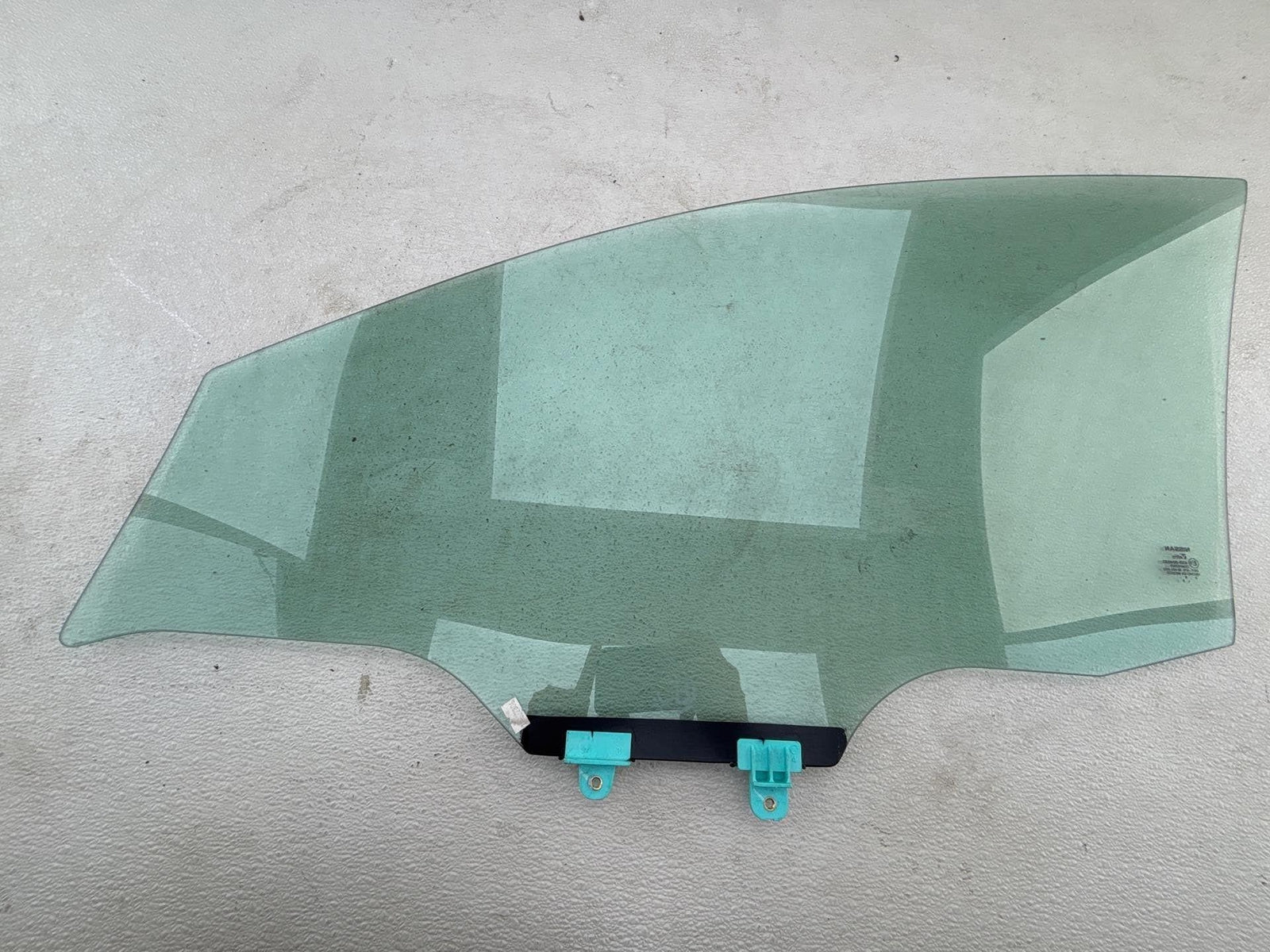 13-19 Nissan Sentra Front Right Door Window Glass Oem 80300-3Sg0A