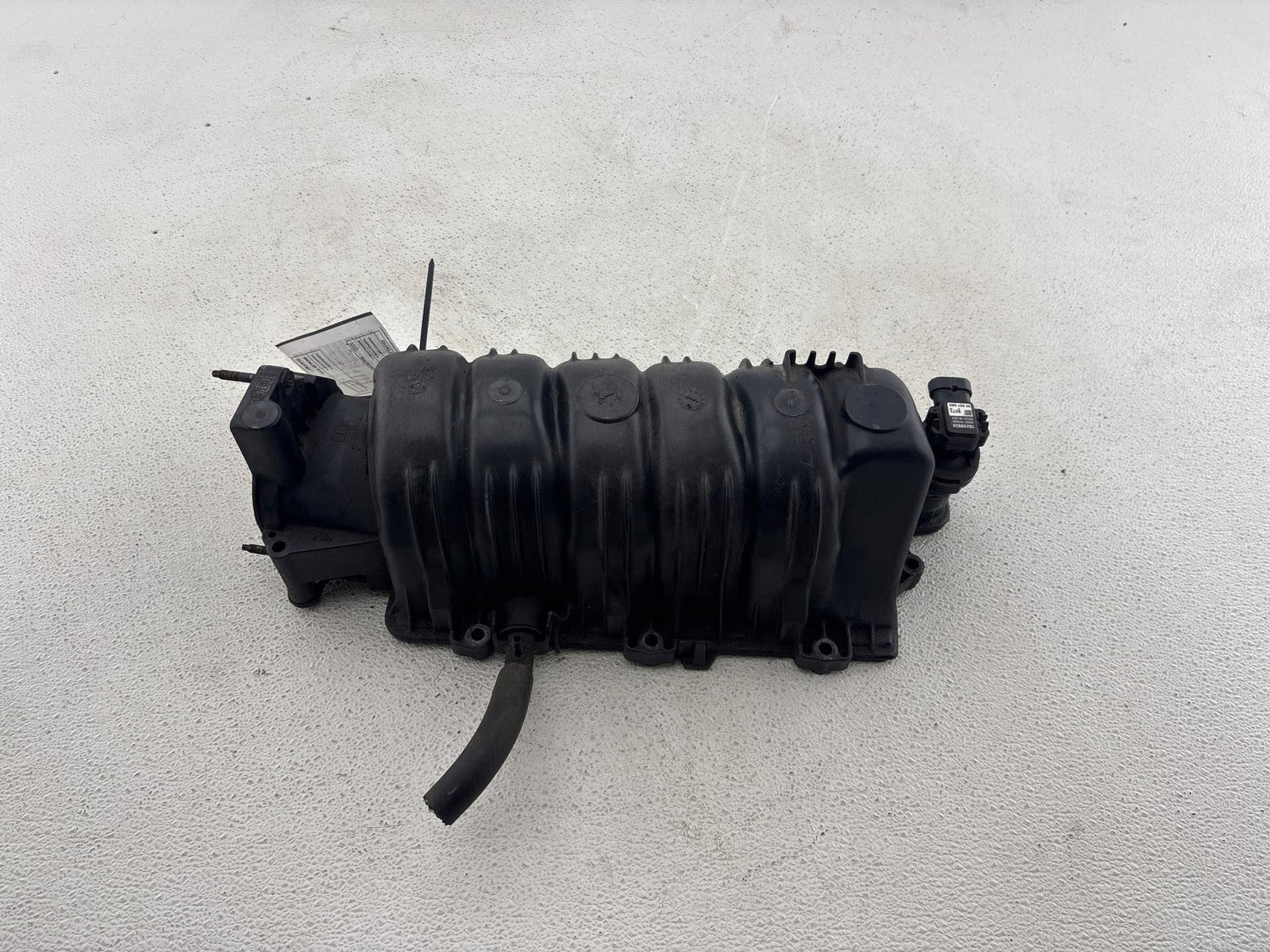 1996-2004 Buick Regal Upper Intake Manifold W/ Pressure Sensor Oem