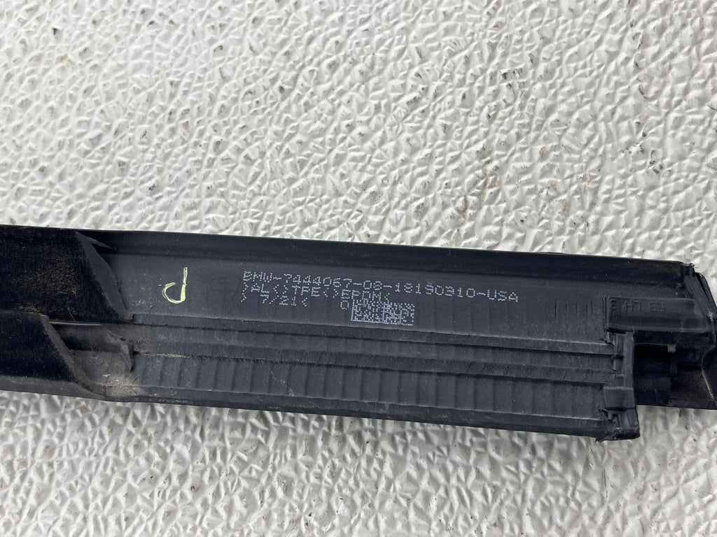 19-25 Oem Bmw X5 Rear Left Driver Side Door Molding Trim