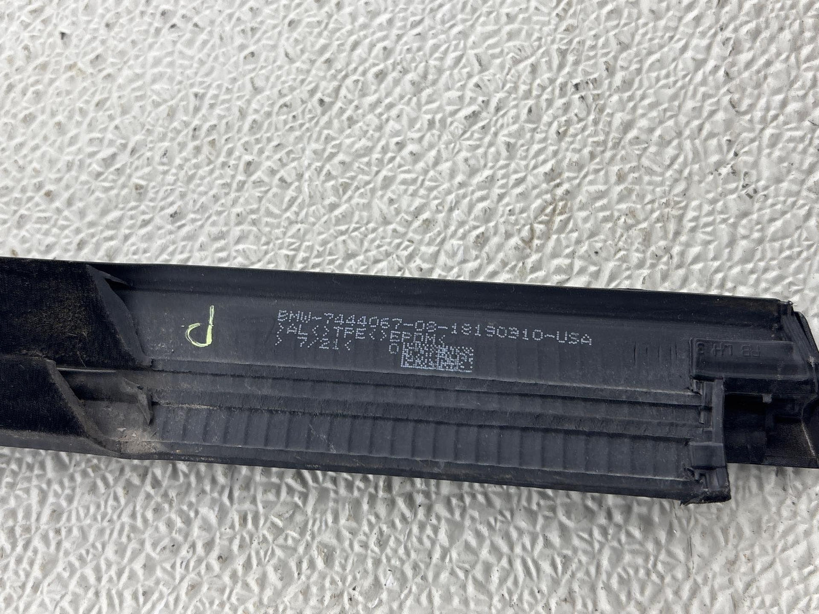 19-25 Oem Bmw X5 Rear Left Driver Side Door Molding Trim