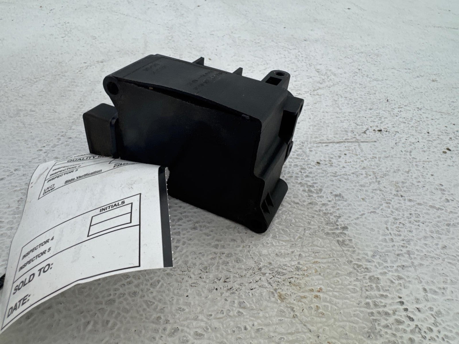 12 Mercedes-Benz Gl 450 Air Suspension Valve Solenoid Block Oem 2123200358