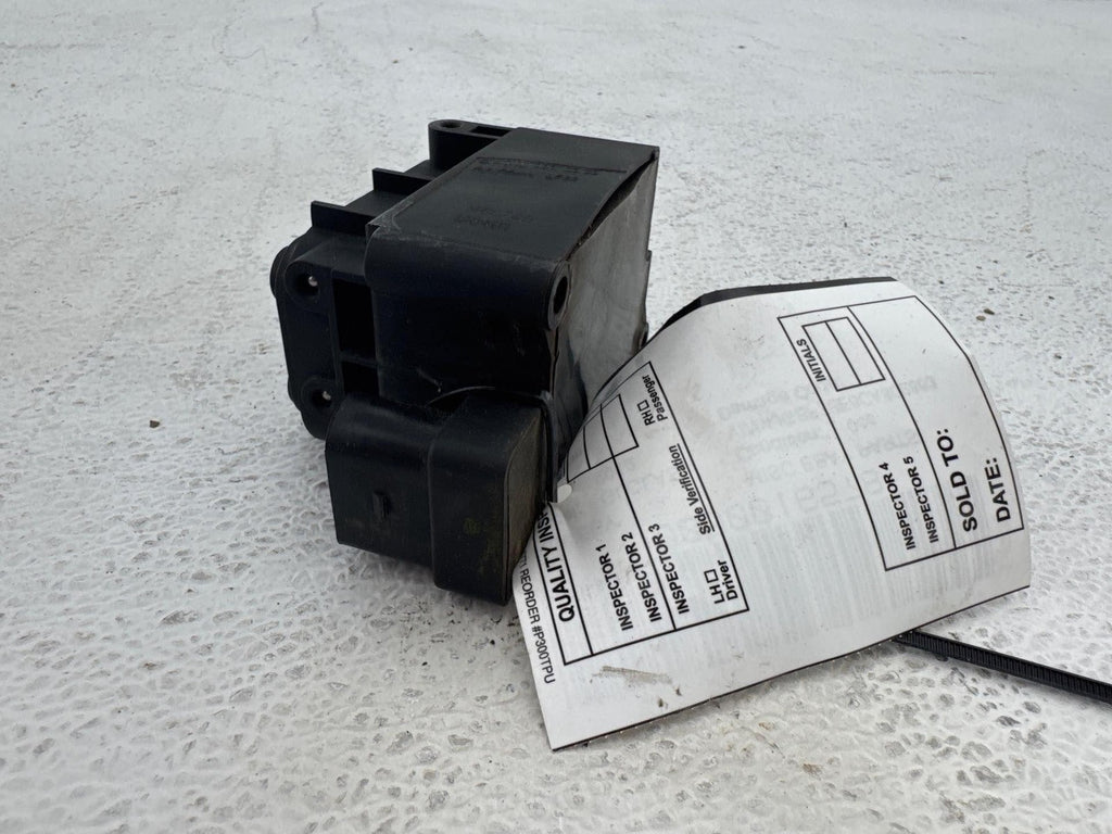 12 Mercedes-Benz Gl 450 Air Suspension Valve Solenoid Block Oem 2123200358