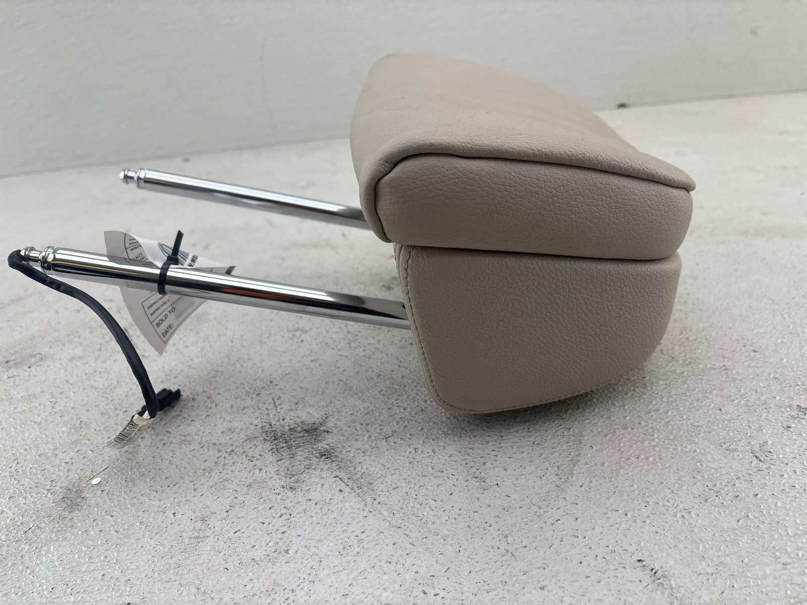 11-16 Bmw 328I 535I 550I 528I F10 Front Left Or Right Head Rest