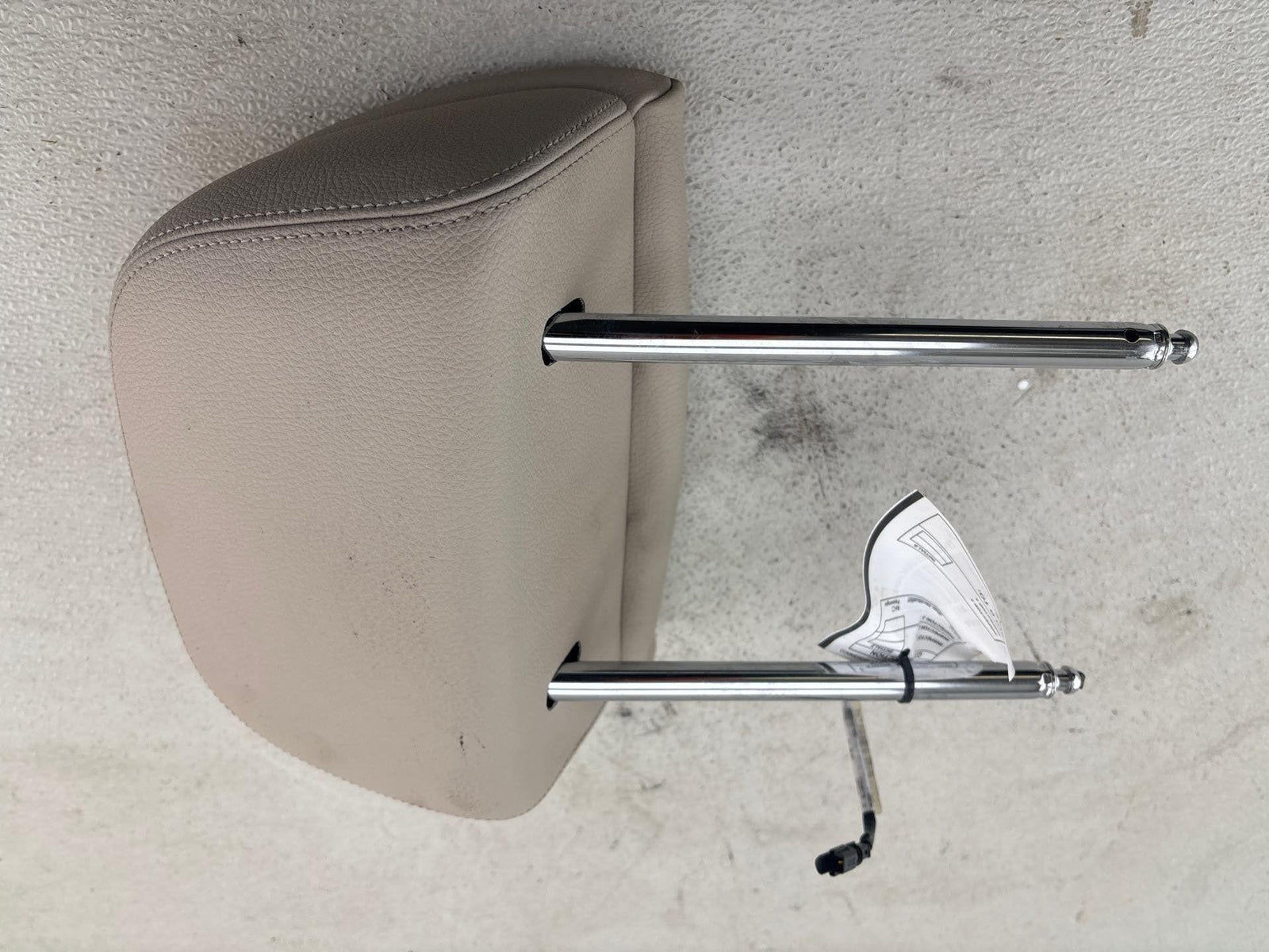 11-16 Bmw 328I 535I 550I 528I F10 Front Left Or Right Head Rest