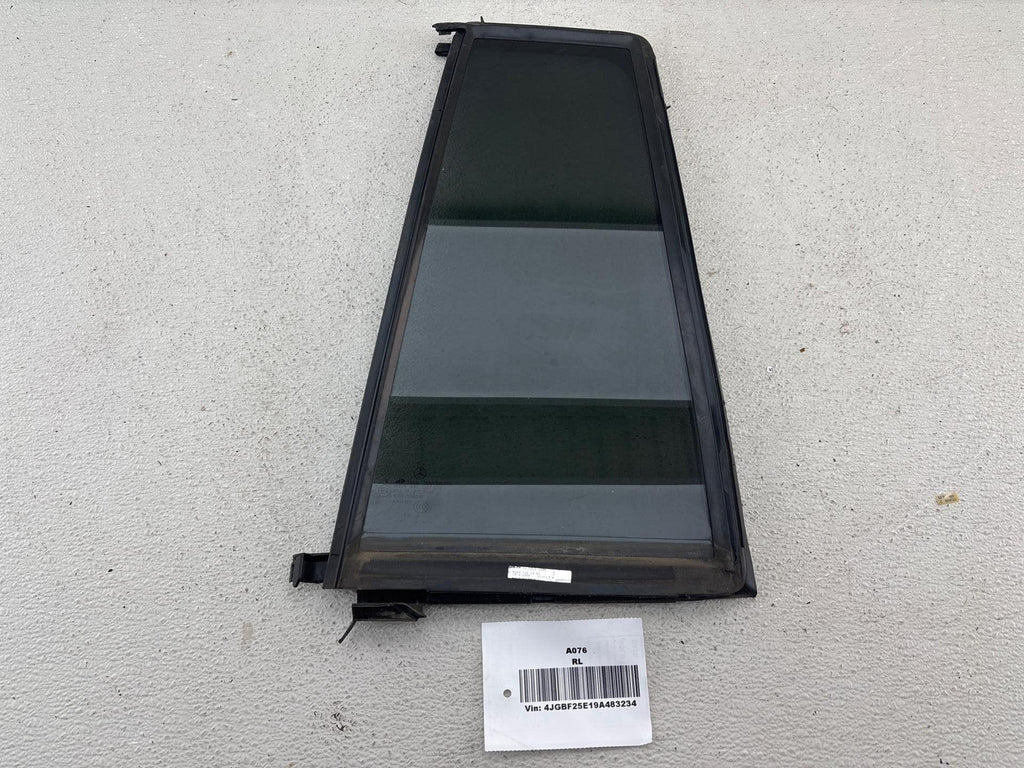 07-12 Mercedes X164 Gl450 Rear Left Door Quarter Vent Window Glass