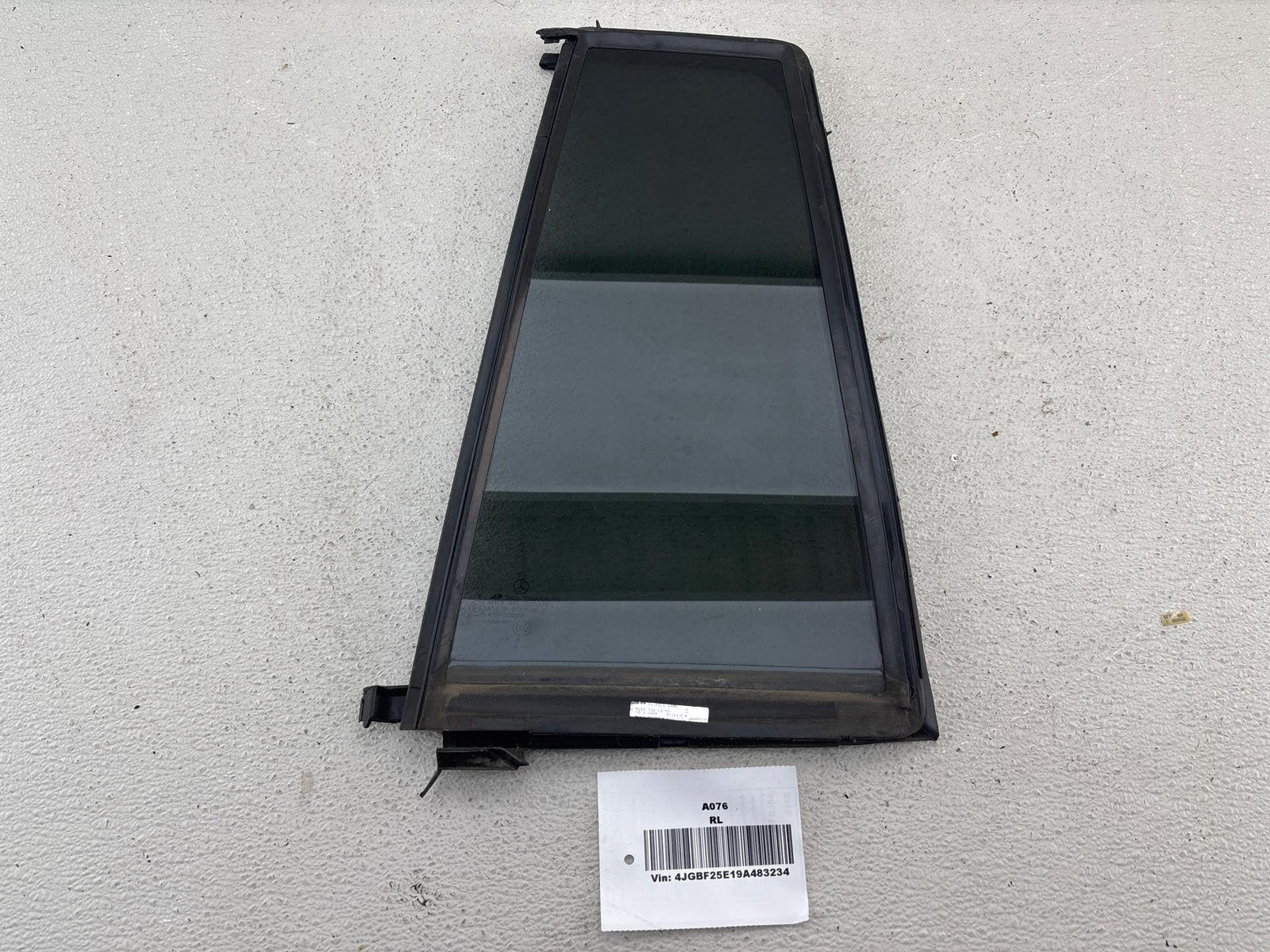 07-12 Mercedes X164 Gl450 Rear Left Door Quarter Vent Window Glass