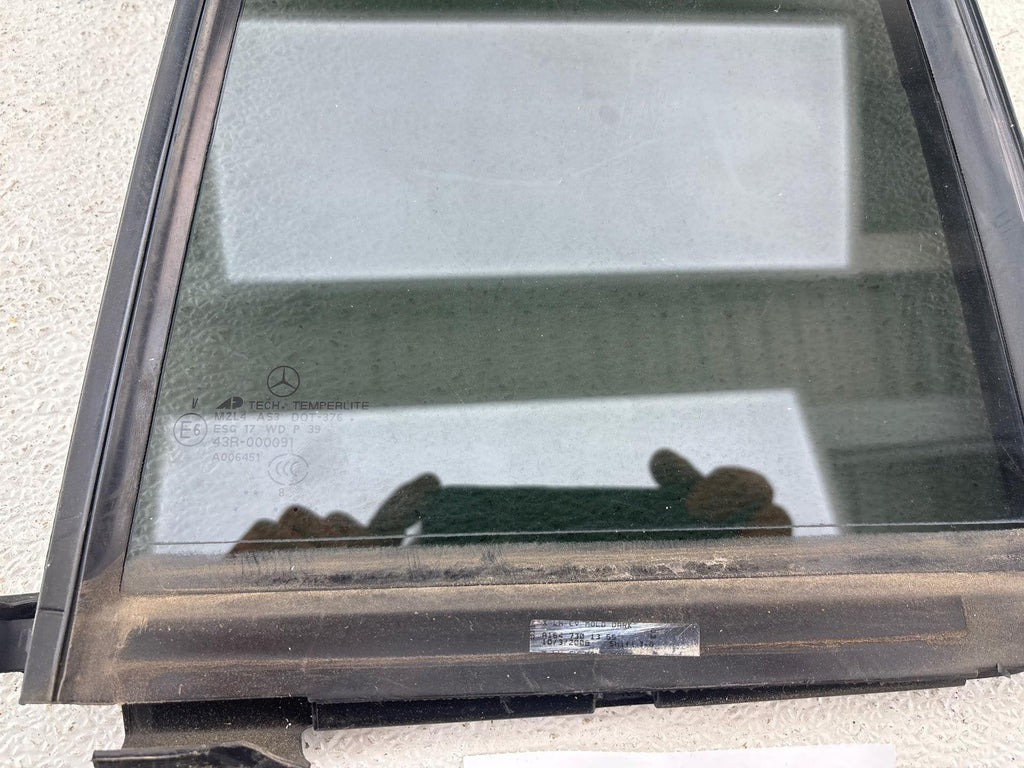 07-12 Mercedes X164 Gl450 Rear Left Door Quarter Vent Window Glass