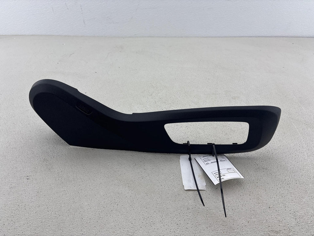 19-25 Bmw X5 G05 Front Right Side Seat Switch Outer Trim Cover Panel Oem
